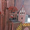 Montaż miniatury zamku