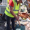 Montaż kapsuły czasu na Ratuszu Staromiejskim