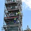 Montaż kapsuły czasu na Ratuszu Staromiejskim
