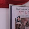 Lady in Red w Galerii Nova