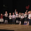 Przedstawienie przedszkolaków z Czerwonego Kapturka