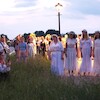 Spacer w Noc Świętojańską