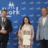 Nagrody Burmistrza dla wyróżnionych dyrektorów i nauczycieli