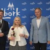 Nagrody Burmistrza dla wyróżnionych dyrektorów i nauczycieli