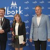 Nagrody Burmistrza dla wyróżnionych dyrektorów i nauczycieli